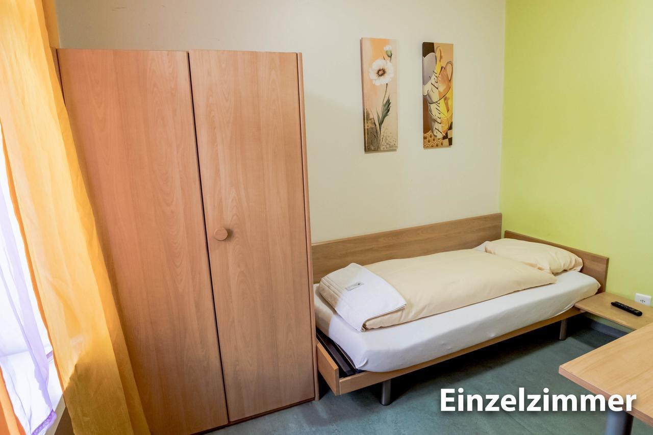 Hotel & Backpackers Zak Schaffhausen Exterior photo